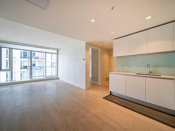 4th image of 1188 W 3rd St SE #2906