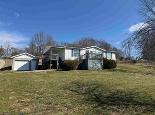20 Jordan Dr, Mount Clare, WV 26408