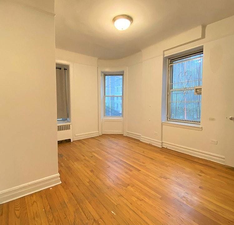 2nd image of 2753 Broadway #B11