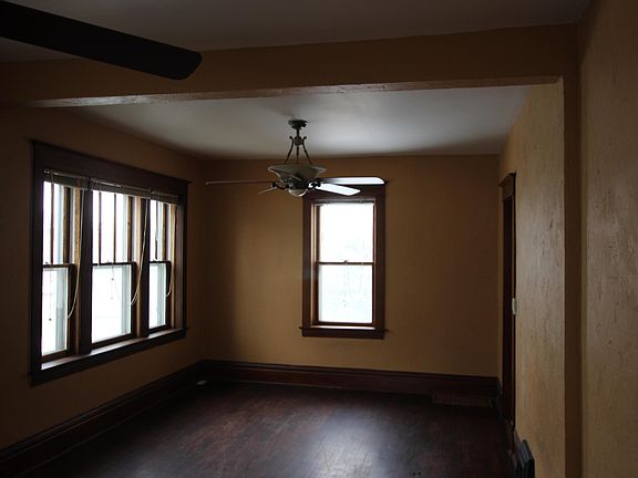 2nd image of 405 E Vasa Ave