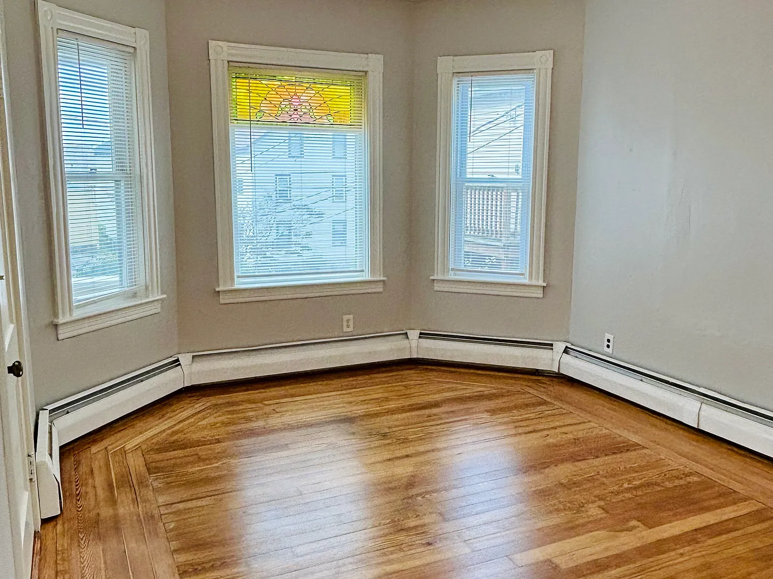 2 bed, 850 sqft, $1,600 — Photo 4