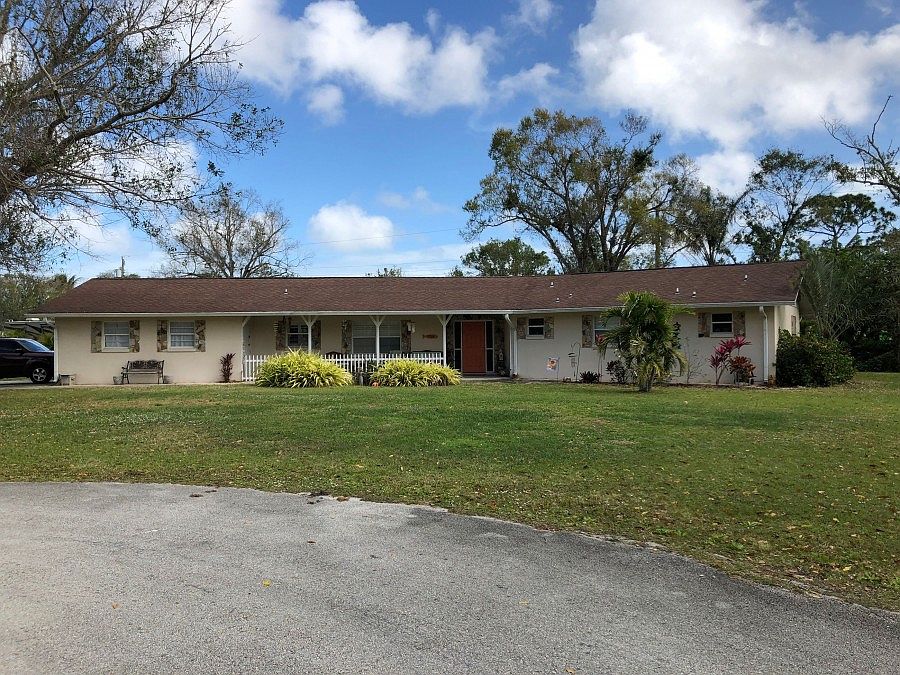 1st image of 956 23rd Ave