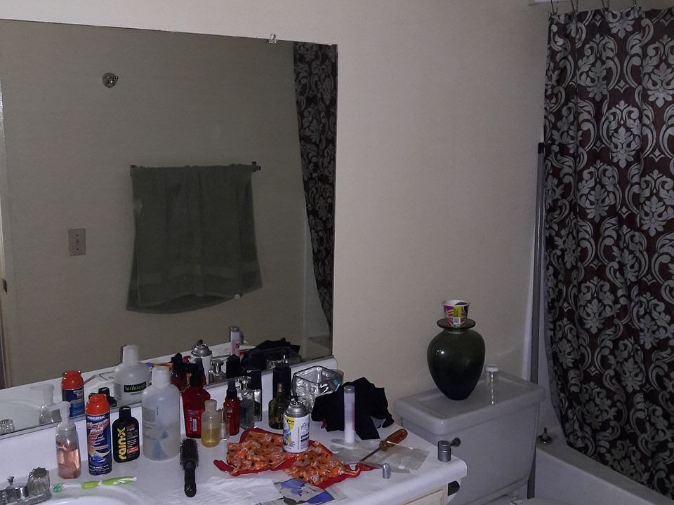2nd image of 203 Riverwood Ct