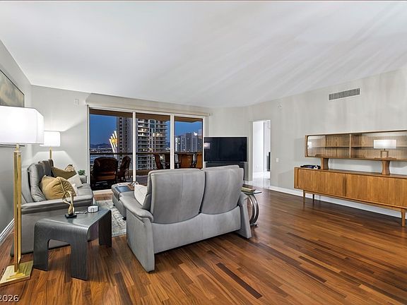 4th image of 2747 Paradise Rd Unit 1603