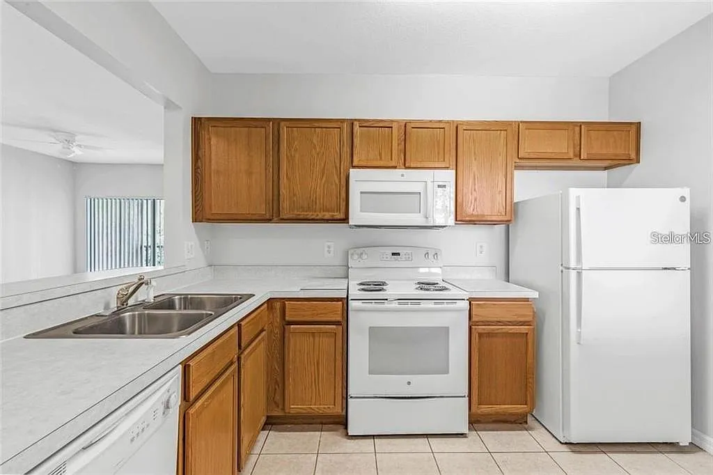 3 bed, 2.0 bath, 1151 sqft, $1,650 — Photo 4