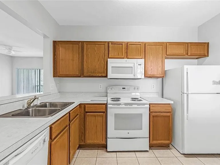 9519 Newdale Way #201 — Photo 4