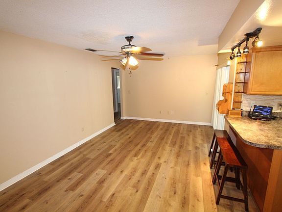 5th image of 133 Margo Ln