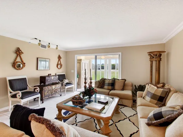 5952 Regal Glen Drive #104, Boynton Beach, FL 33437