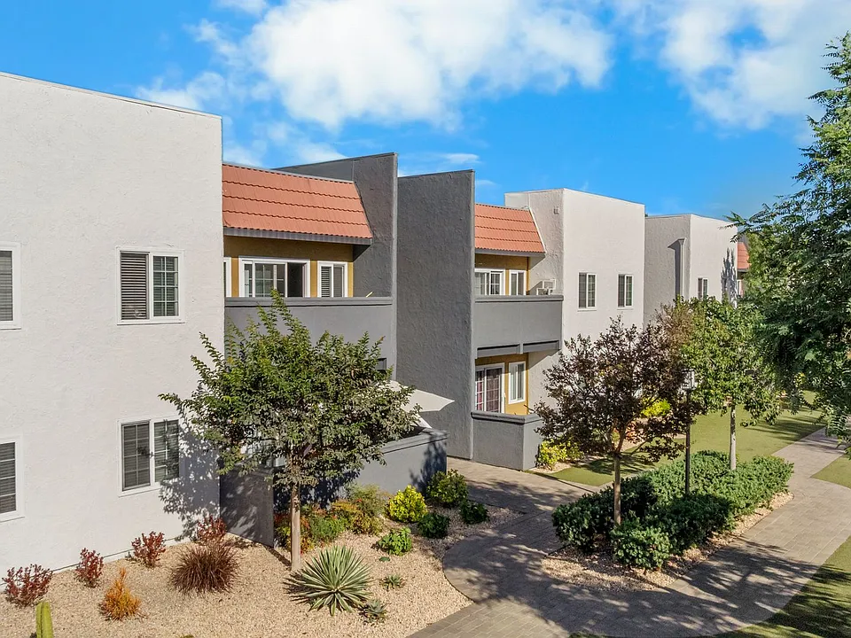 Solara Apartment Homes