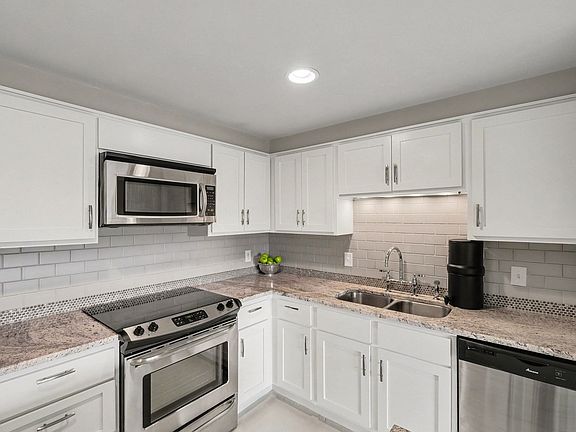 4th image of 6666 Brookmont Ter APT 509