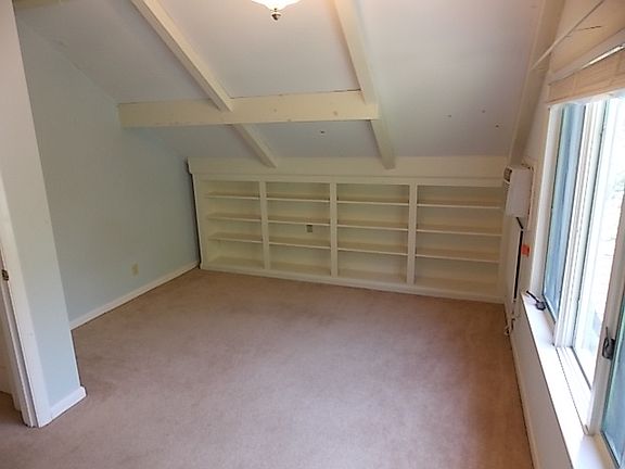 5th image of 2 Shays St #2