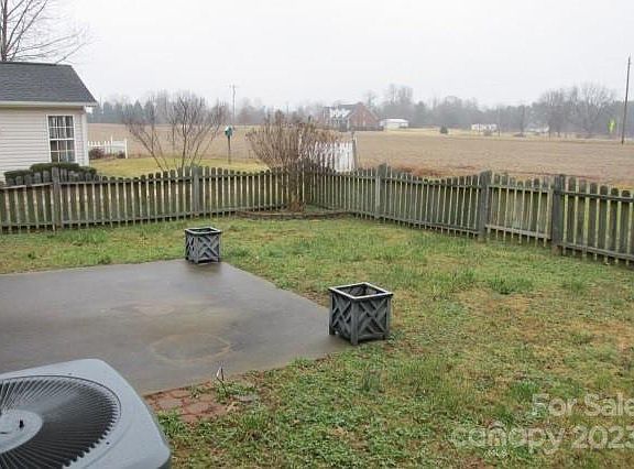5th image of 711 Gemcrest Dr NE