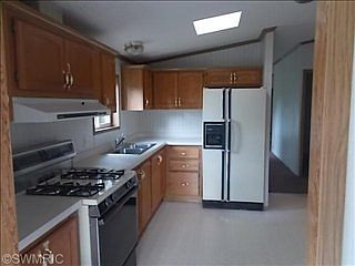 5th image of 3332 102nd Ave