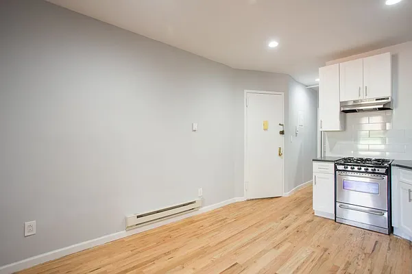 Rented by MNS | media 9