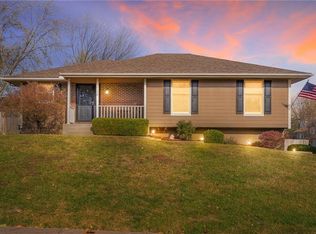 2120 SE 3rd St, Lees Summit, MO 64063