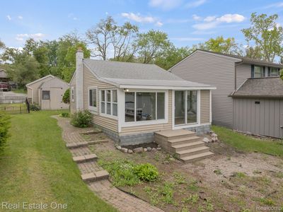 8870 Rushside Dr, Pinckney, MI, 48169