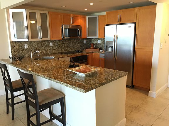 3rd image of 2625 Collins Ave APT 604