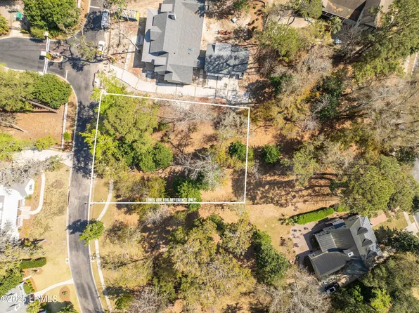 220 De La Gaye Point, Beaufort, SC 29902