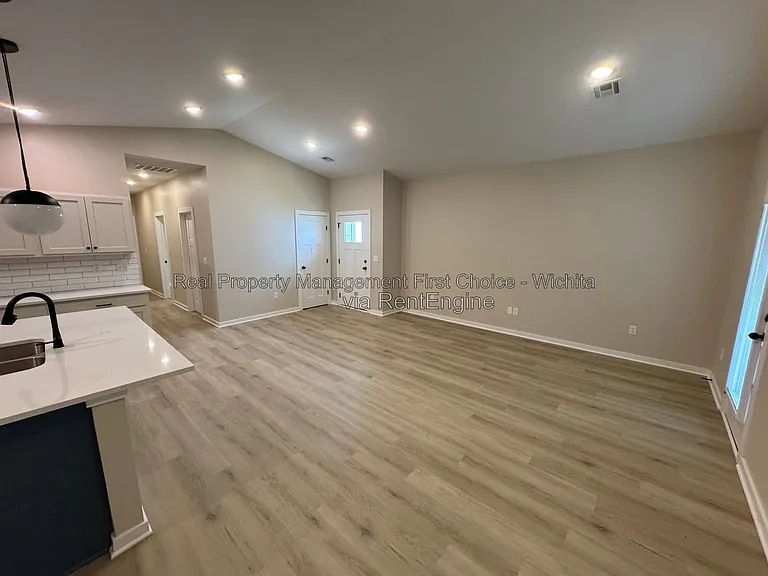 12502 Northstar — Photo 12