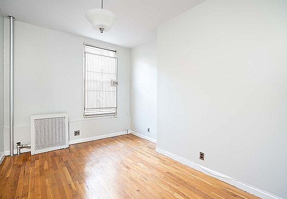 4th image of 436 E 116th St APT 3A