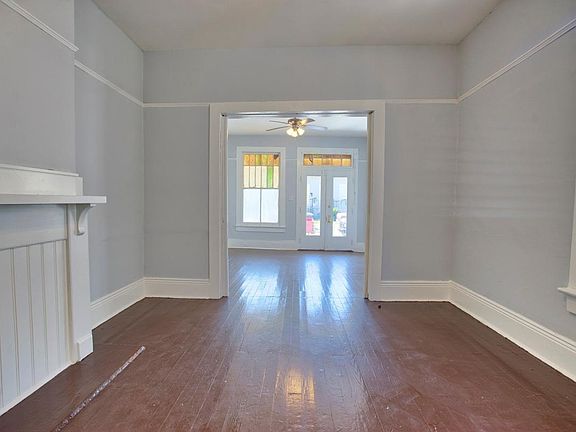 2nd image of 2437 Lapeyrouse St #2437