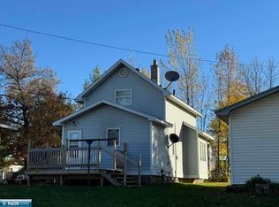 410 9th St SW, Chisholm, MN 55719