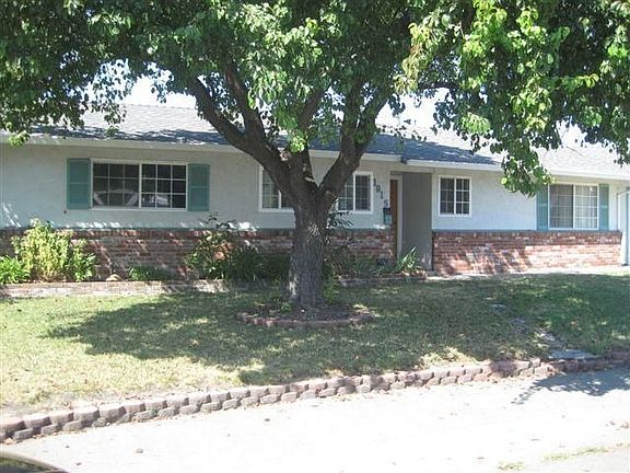 2nd image of 1015 Linier Ct