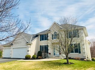 9211 Hunters Ct, Saint Bonifacius, MN 55375