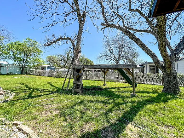244 Ridgewood Ave — Photo 8