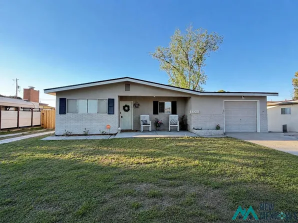 2206 Mountain View Dr, Carlsbad, NM 88220