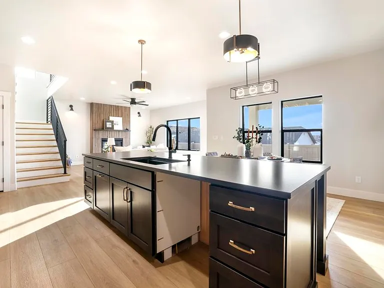 541 Canyon Falls Dr — Photo 13