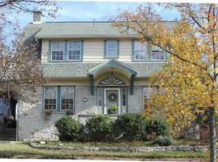 138 Marlin Dr E, Pittsburgh, PA 15216