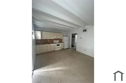 280 SW 11th Ave #4 Photo 1