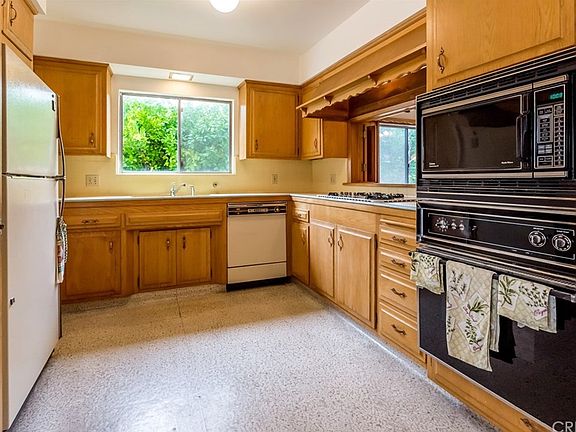 5th image of 23732 Crosson Dr