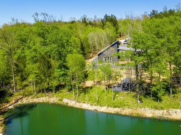 2nd image of 36 Winding Hemlock Cir