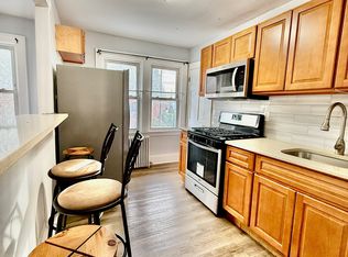 39 E Valley Stream Blvd #2, Valley Stream, NY 11580