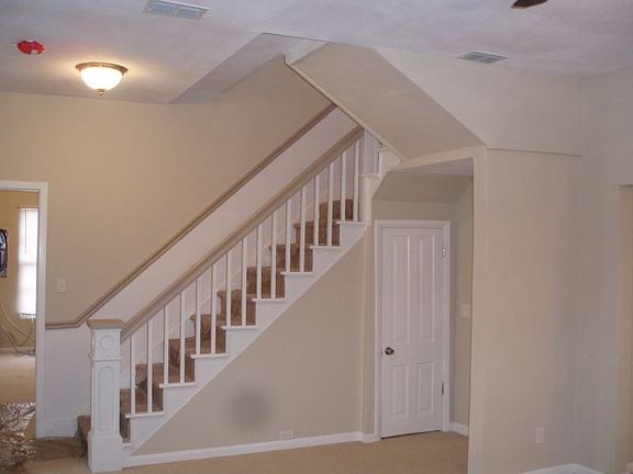 3rd image of 1421 Amos Ave