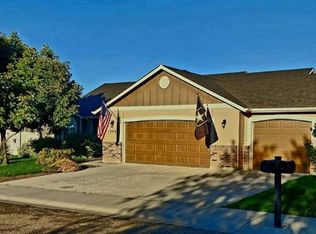 1998 N Van Dyke Ave, Kuna, ID 83634