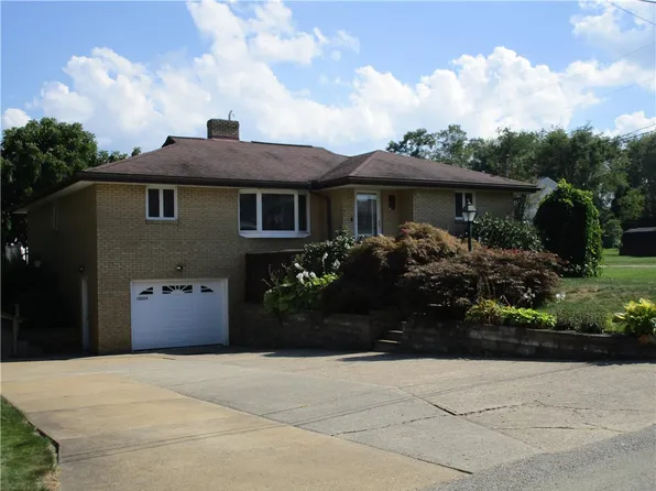 10524 Roseway Blvd, North Huntingdon, PA 15642