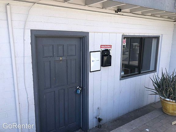 3rd image of 2719 W Maryland Ave #8