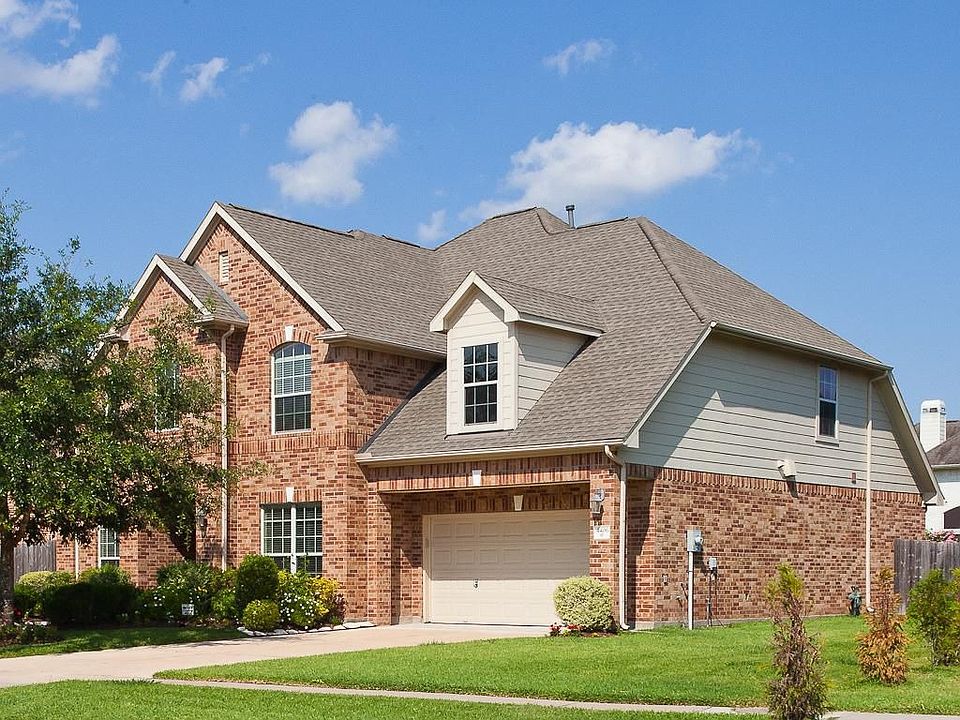 1st image of 4406 Roundtree Ln