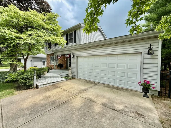 235 W Ash Ave, Decatur, IL 62526