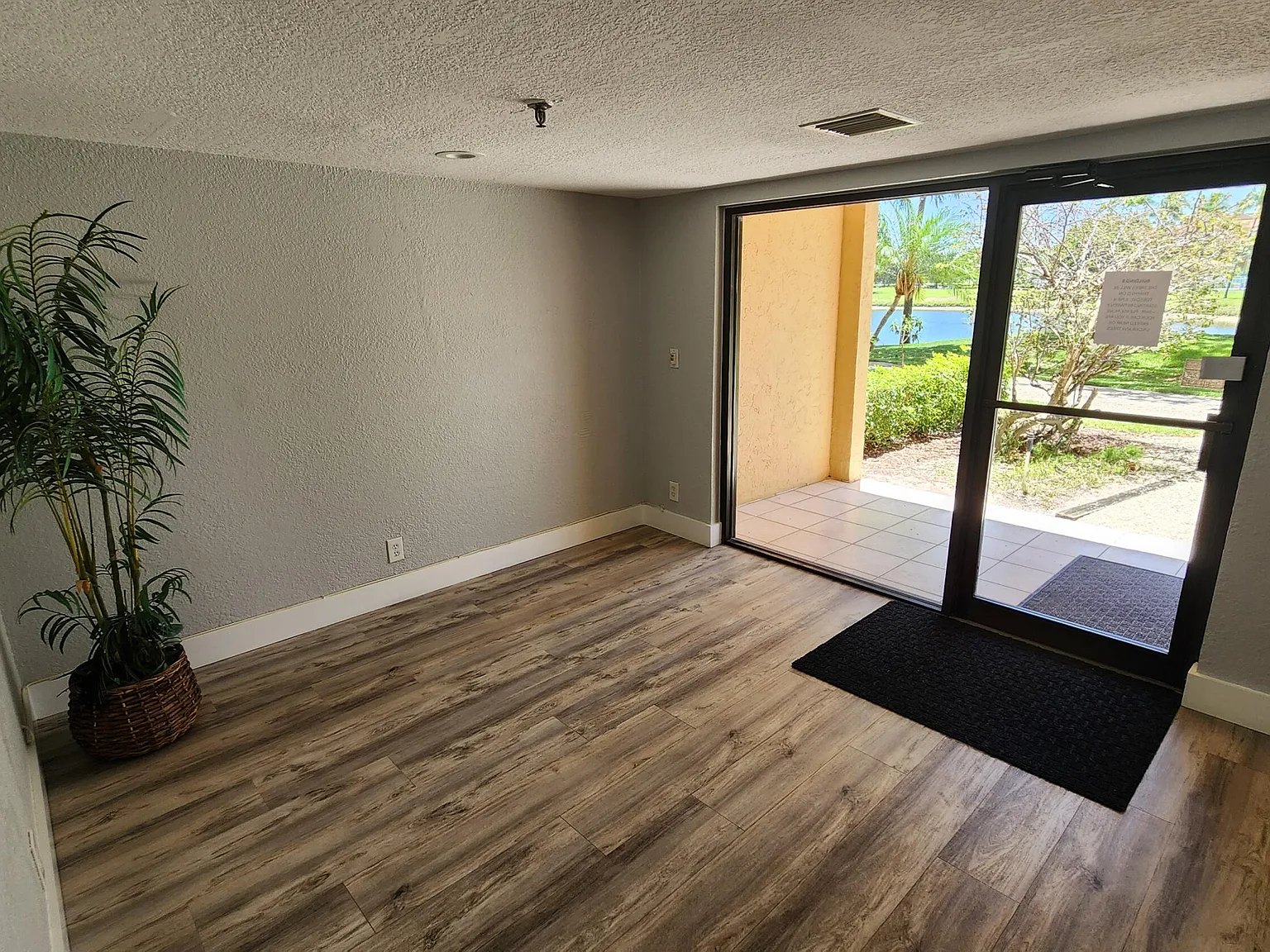 2 bed, 2.0 bath, 1175 sqft, $2,200 — Photo 4