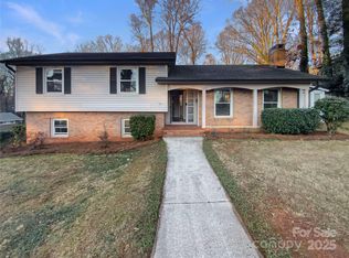 1601 Lyndale Pl, Charlotte, NC 28210