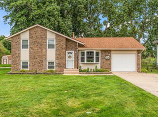 8315 Blaine Pl, Crown Point, IN