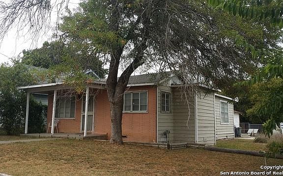 3rd image of 3737 W Woodlawn Ave