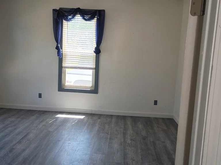 613 Williams St — Photo 4