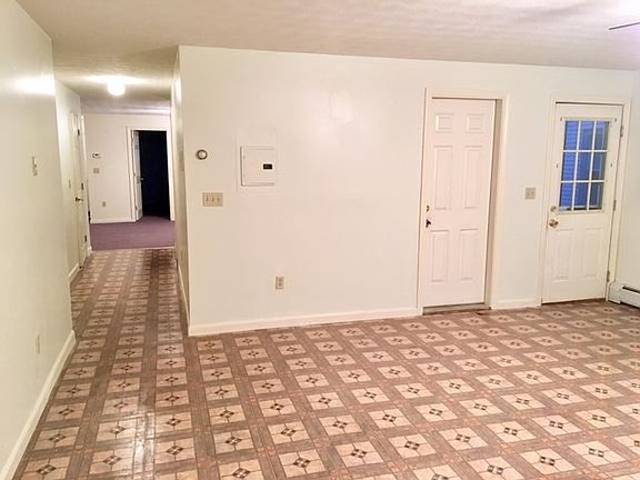 2nd image of 96 Palm St APT 1