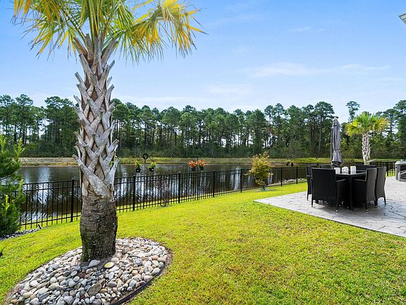 2nd image of 2253 Blackthorn Dr.