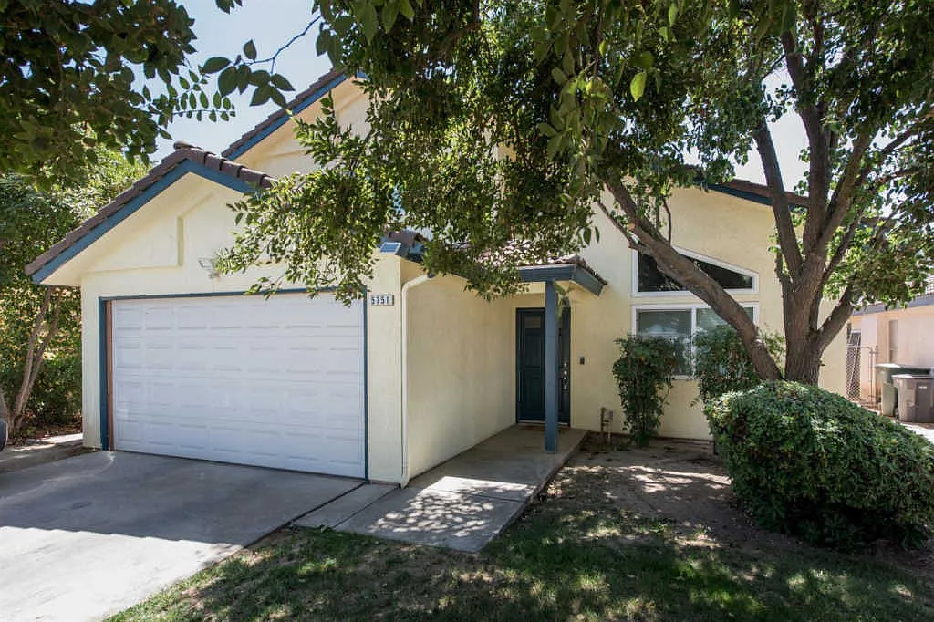 5751 W Tenaya Ave photo 1